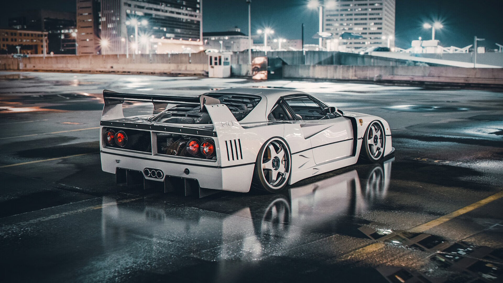 “英超末轮在即，胜负悬念牵动人心”，“英超”