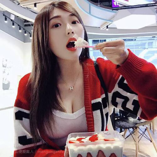 东西方球队硬碰硬,赛场氛围愈加紧张,东西方对决