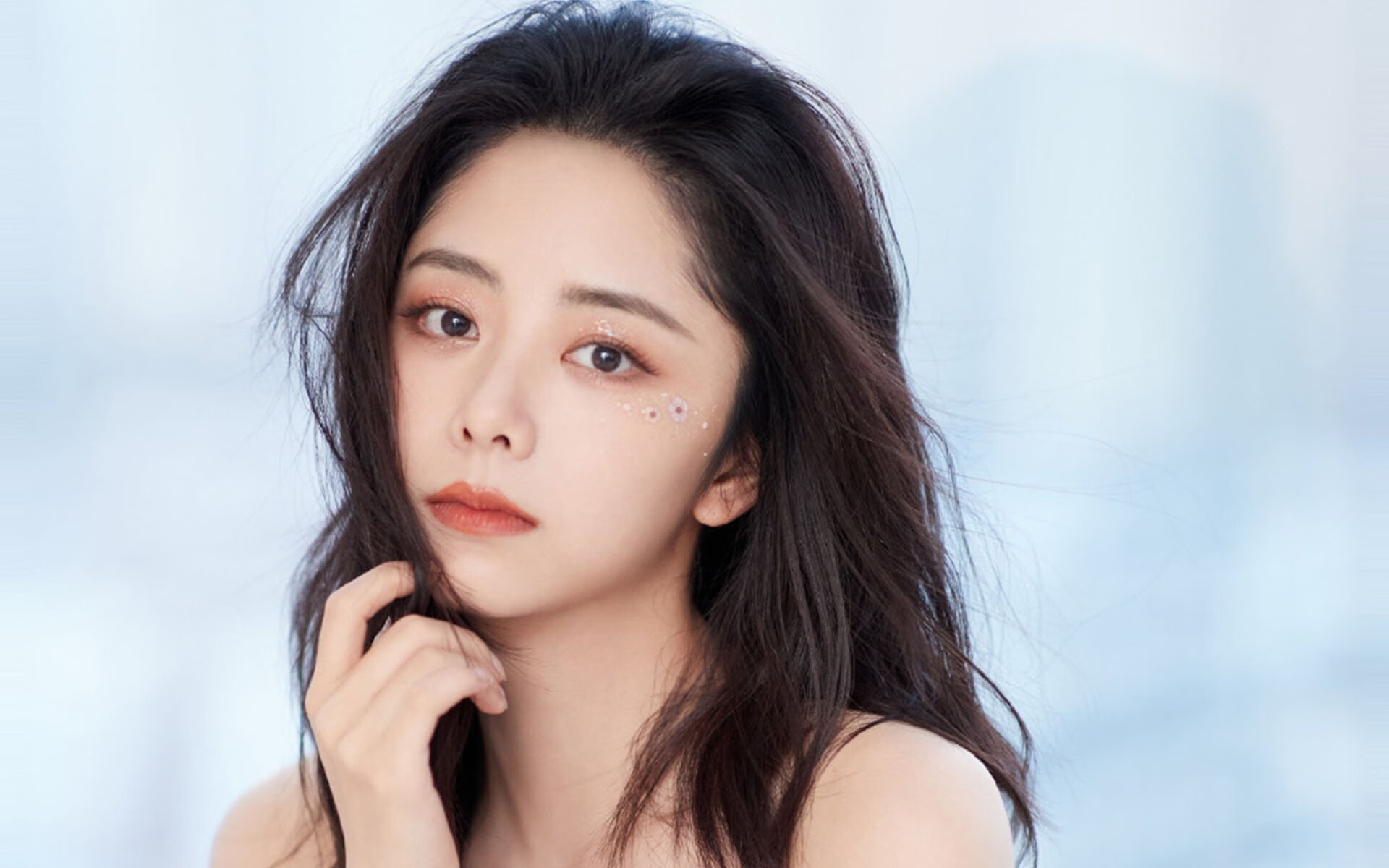 足球界焦点!女子联赛角逐新华浦杯,谁能笑到最后