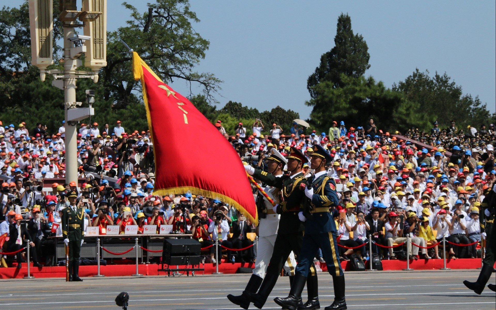 九游网游官网-压迫式盯防如何打乱进攻节奏，压迫式是什么动作